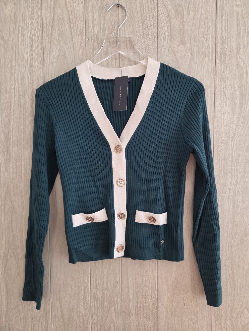 NWT  Tommy Hilfiger Contrast Trim V-Neck Button Front Cardigan In Forest Green S